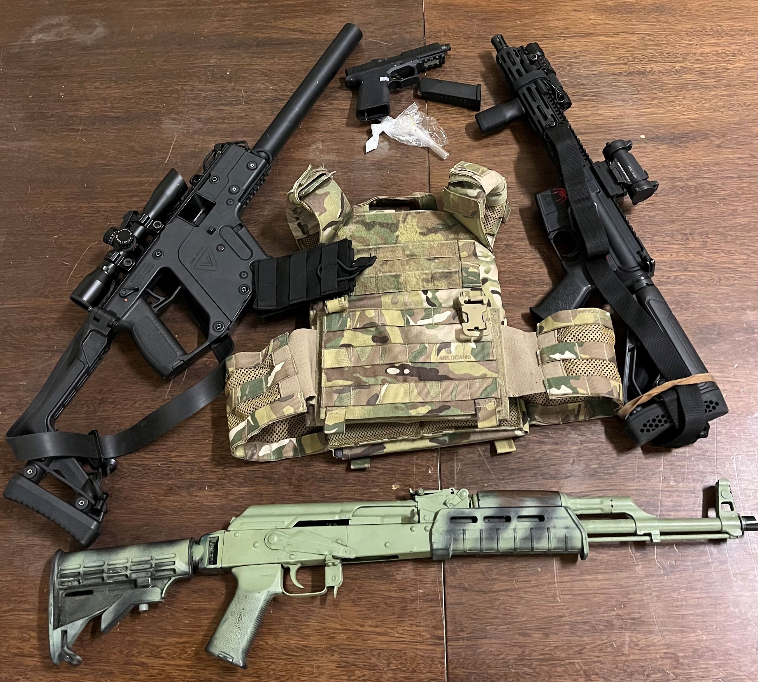 FIREARMS_BODY ARMOR_METHAMPHETAMINE