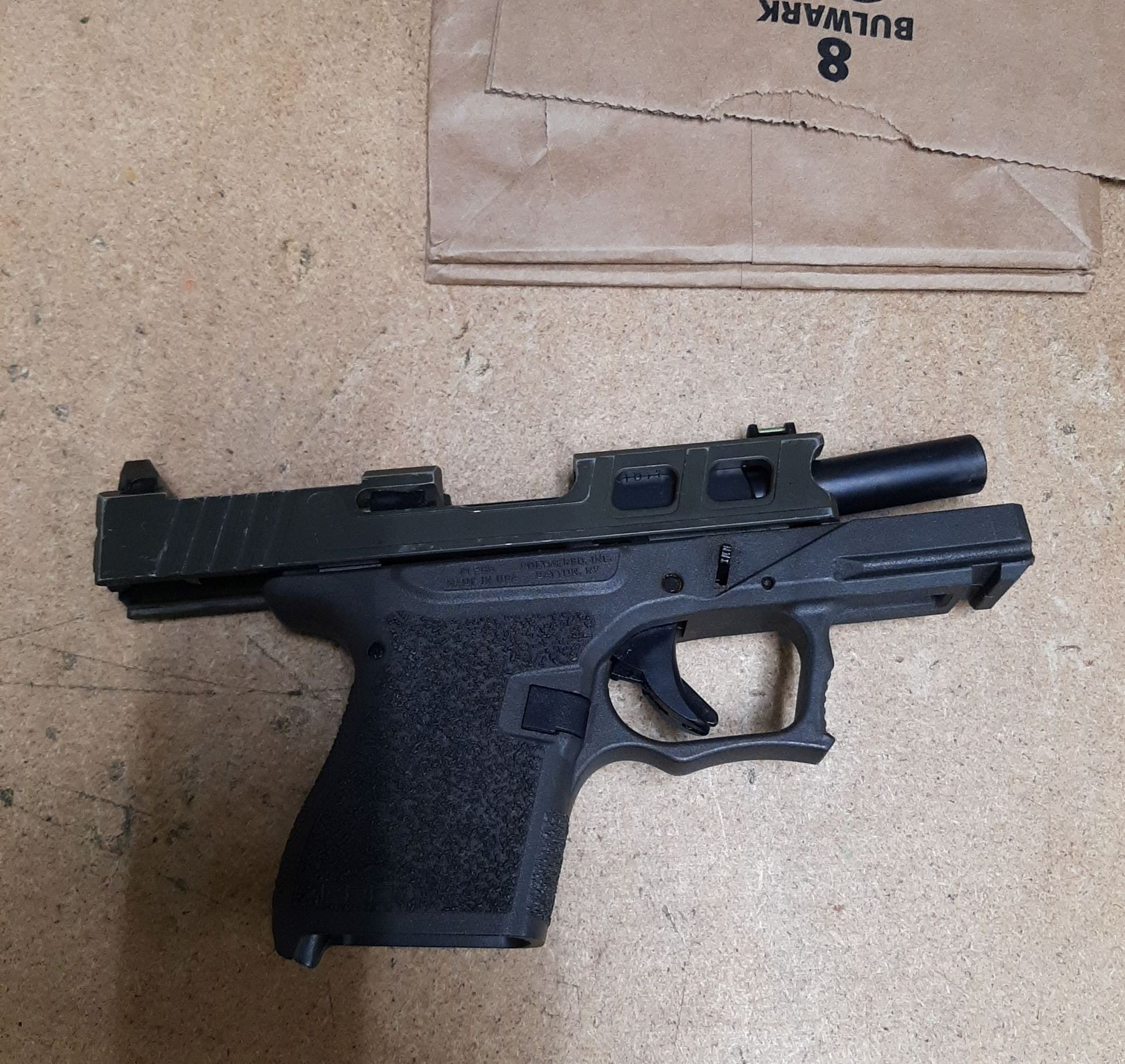 Photo of the semi-automatic \